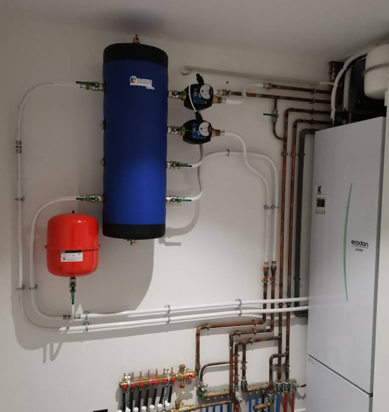 Local technique Pompe à Chaleur Mitsubishi Ecodan et plomberie cuivre